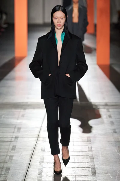 Look 15